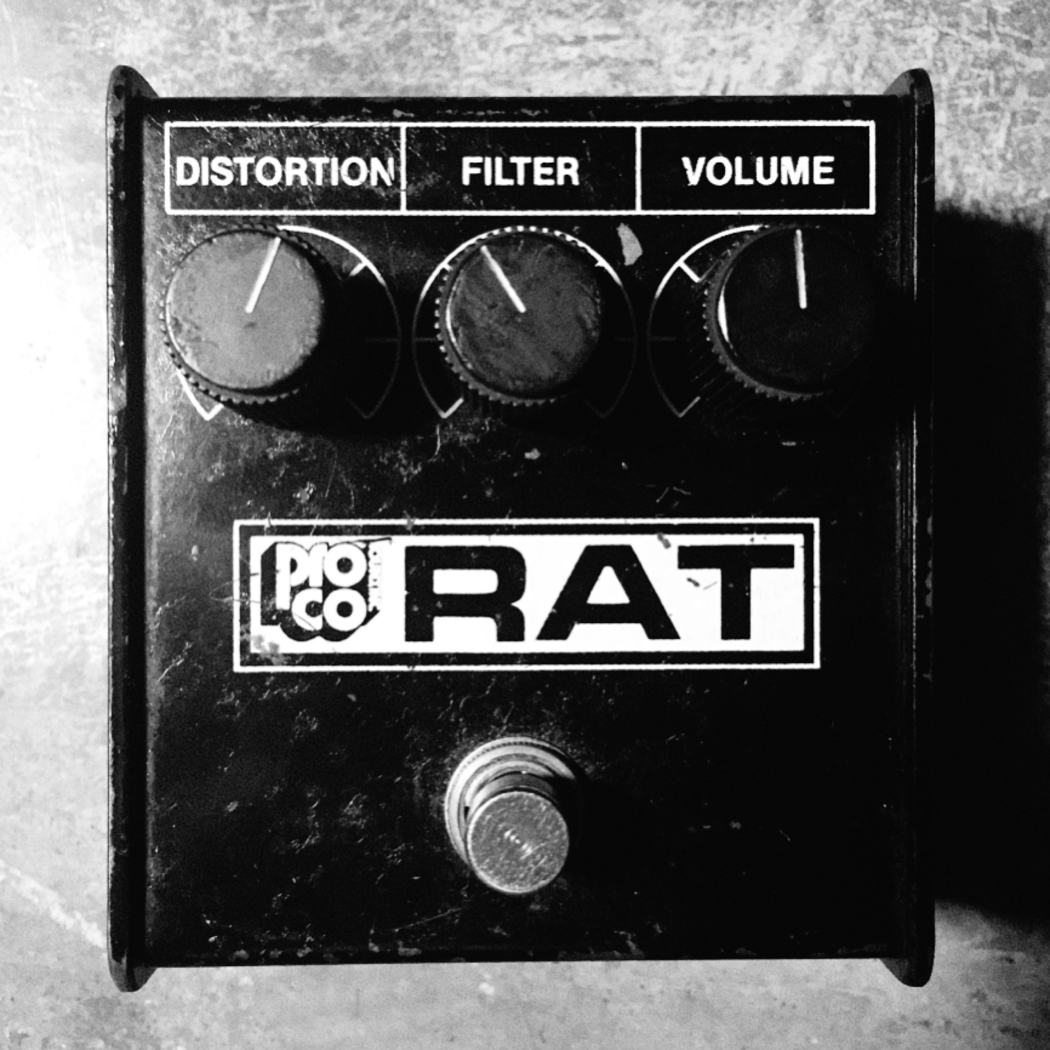 effects pedal RAT.